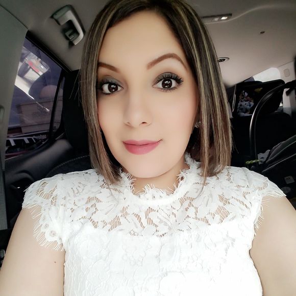 Meet your Posher, Mandi - Picture 1 of 1